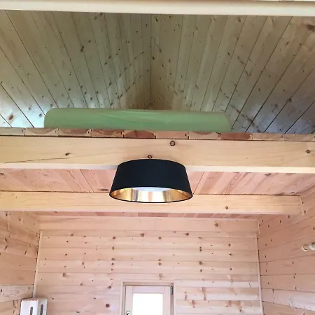 Gustoplatzl Glamping Hutte キャンプ場 *