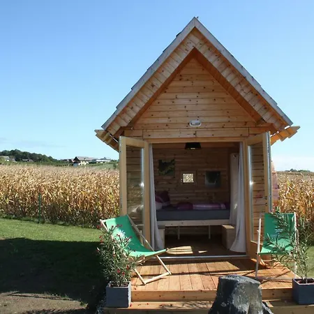 Gustoplatzl Glamping Hutte キャンプ場 *