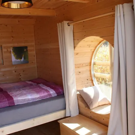 Gustoplatzl Glamping Hutte キャンプ場 *