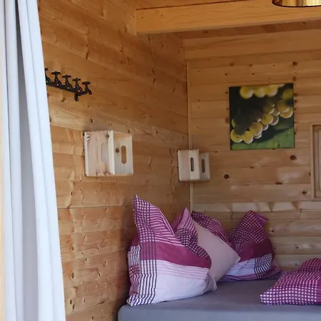 Gustoplatzl Glamping Hutte * Klöch